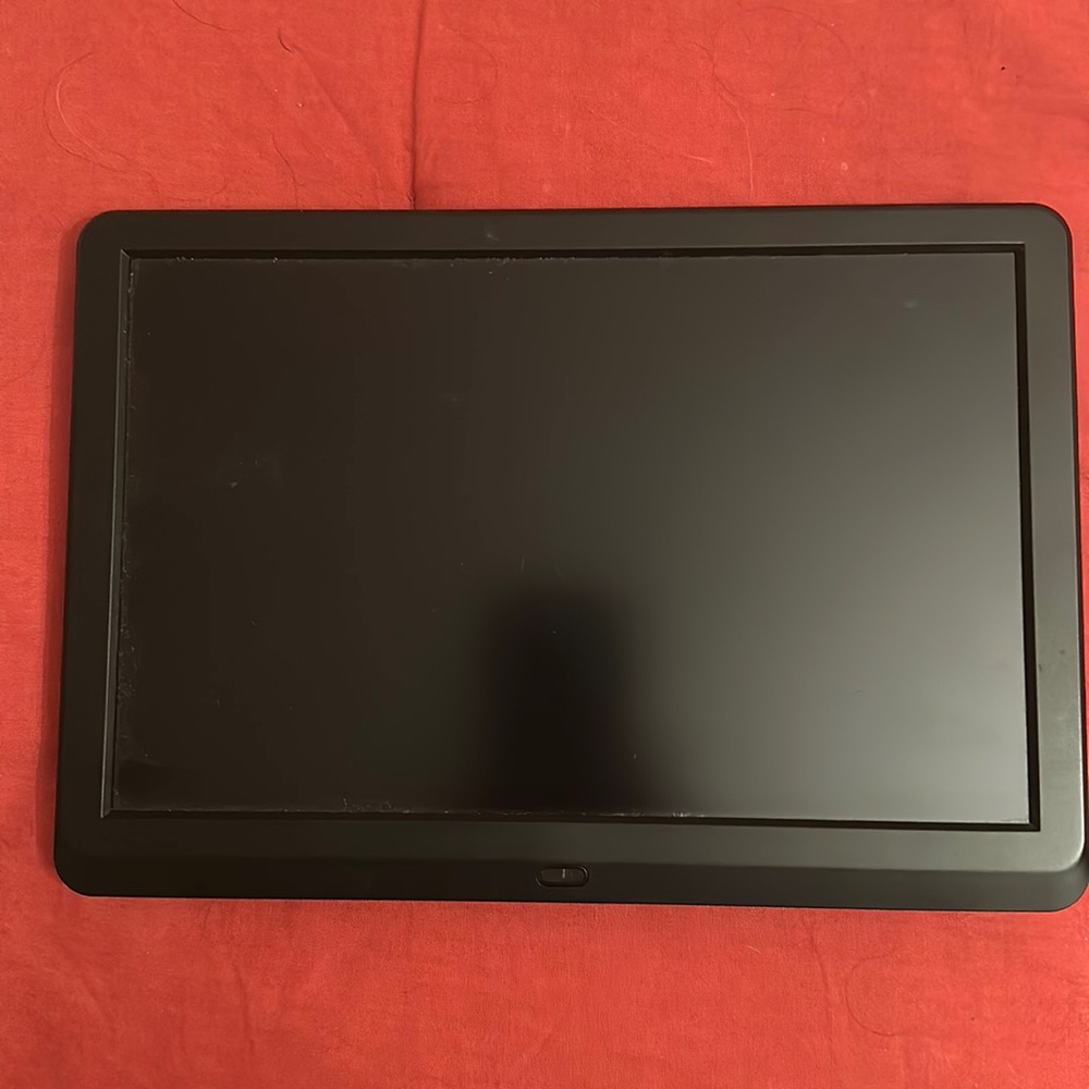 Digital photo frame